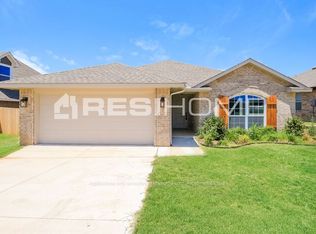 2204 Norwood Dr, Norman, OK 73026