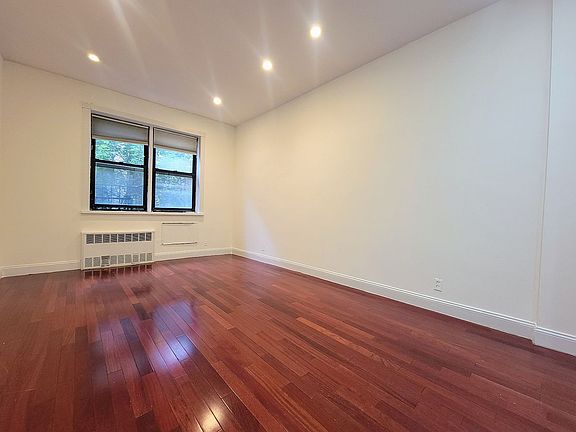 2nd image of 506 E 88th St #3Y