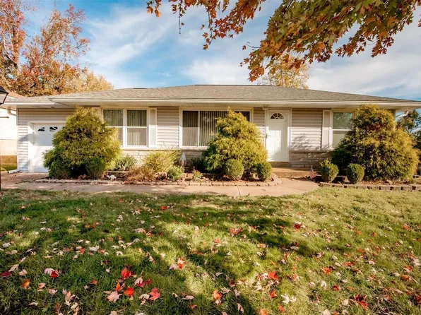 21 Buckley Meadows Dr, Saint Louis, MO 63125