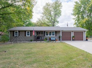 5325 NE Burchwood Dr, Topeka, KS 66617