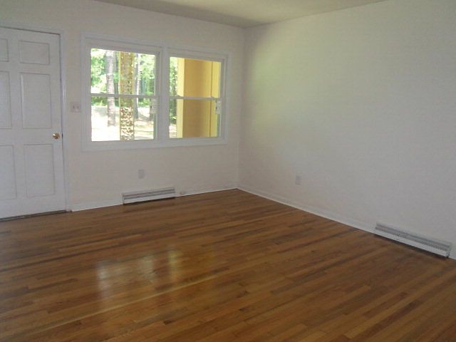 2nd image of 908 Dry Bread Rd