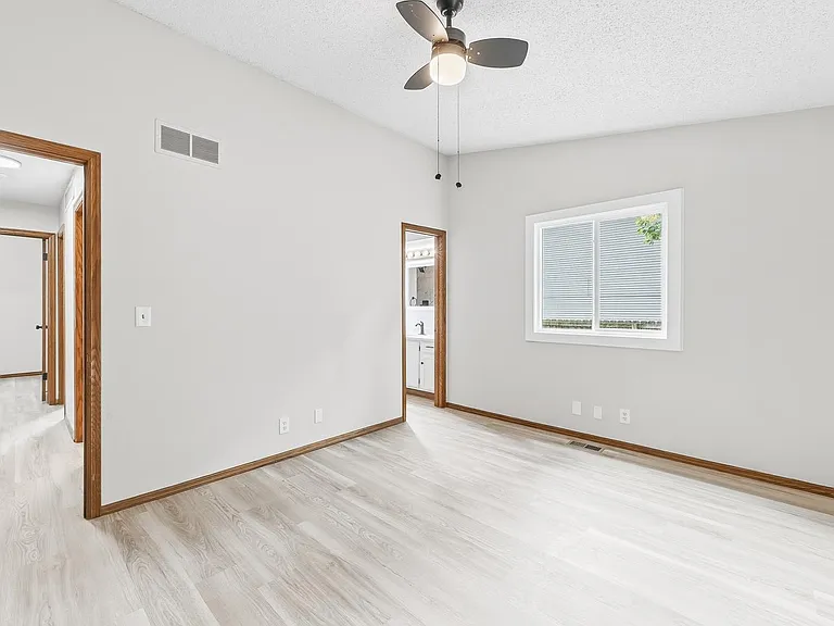 311 N Rutgers St — Photo 16
