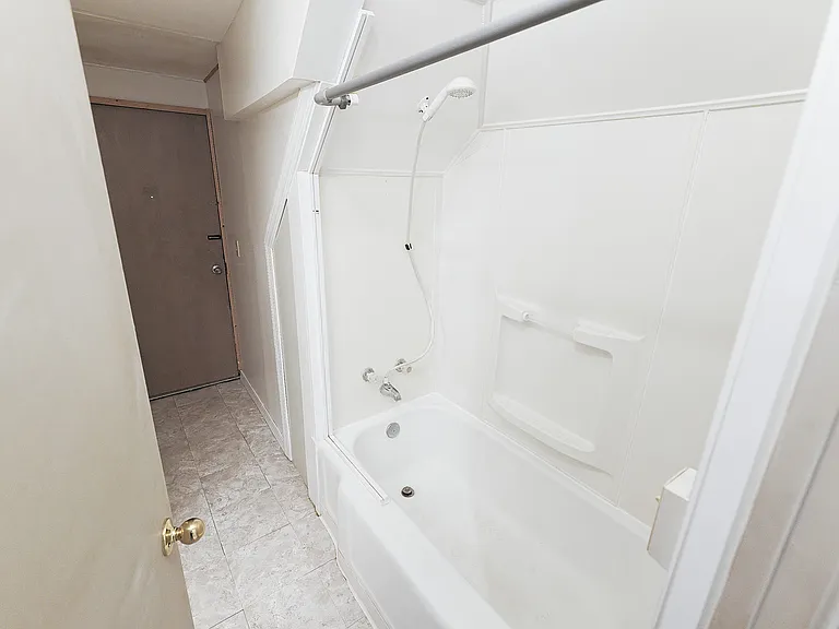 1745 E St #3 — Photo 14