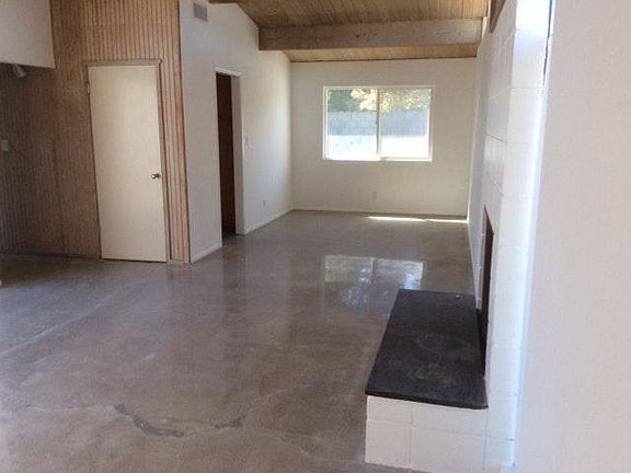 5th image of 388 Brentwood Ave