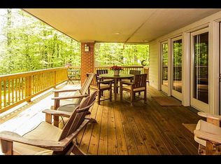735 Pineview Dr, Zionsville, IN 46077