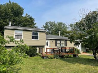 7125 Brandywine Dr, Derby, NY 14047
