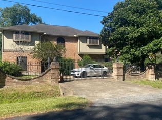 13823 Greenranch Dr, Houston, TX 77039