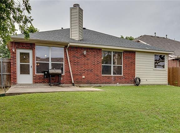 3rd image of 5852 Crestview Dr