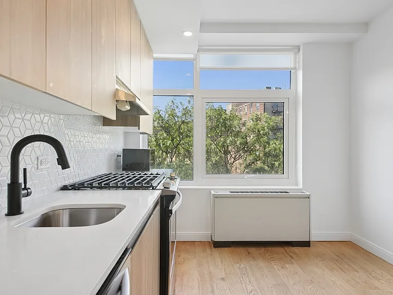 1277 E 14th St #509B — Photo 9