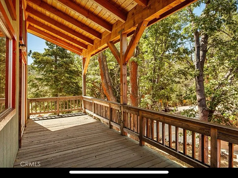577 Oak Knoll Cir — Photo 3