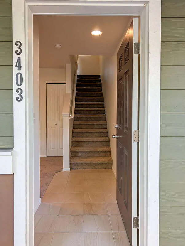 2 bed, 2.5 bath, 1184 sqft, $2,700 — Photo 3