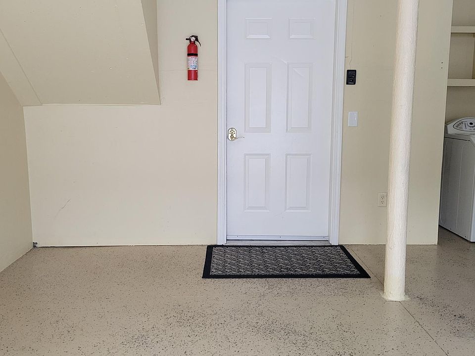 1st image of 315 Dunsmuir Ter Unit 5