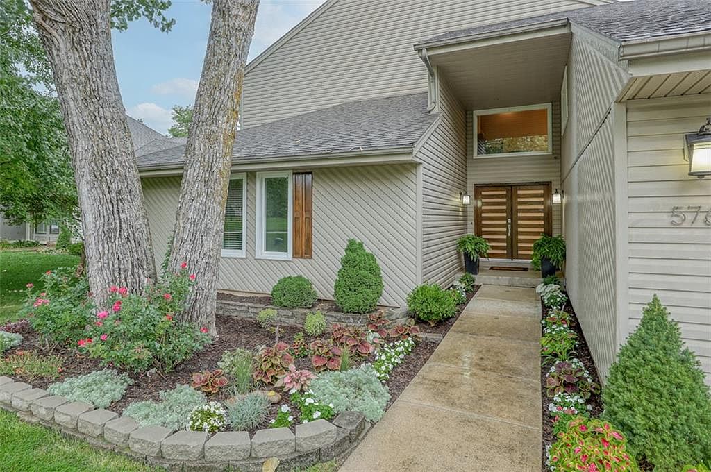 576 N Winnebago Dr, Lake Winnebago, MO 64034 Zillow