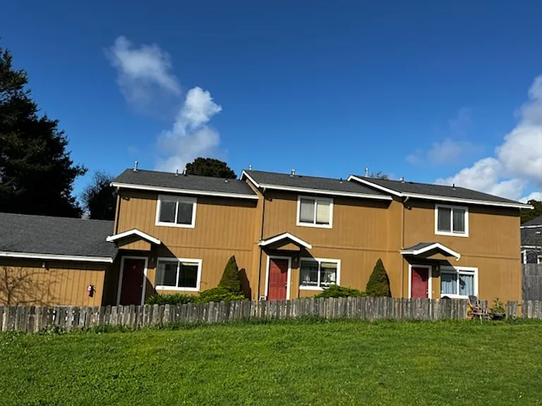 2201 Garland St — Photo 1