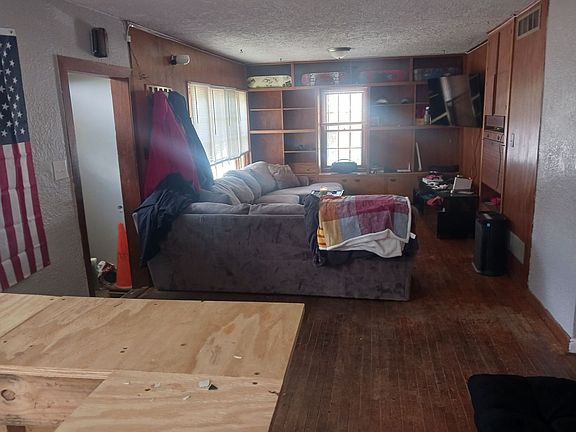5th image of 108-110 N Russell Ave