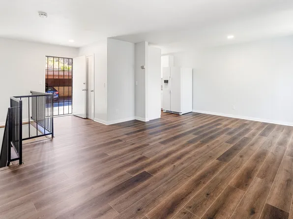 La Vista Apartments, 991 Postal Way #10, Vista, CA 92083