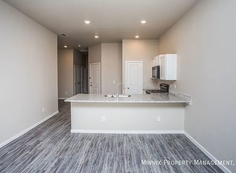 2102 N Avenue L #A — Photo 5