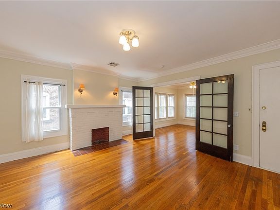 4th image of 2634 Mayfield Rd APT 4
