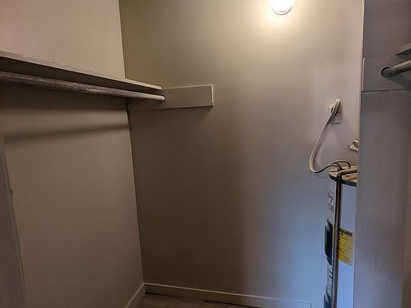 5th image of 2908 Lawnridge Ct APT B