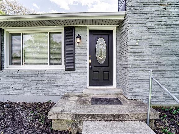 4th image of 300 Tanglewood Dr