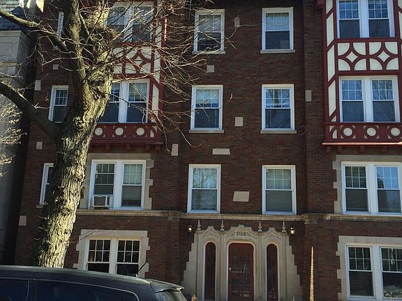 3rd image of 2129-210 N Dayton St