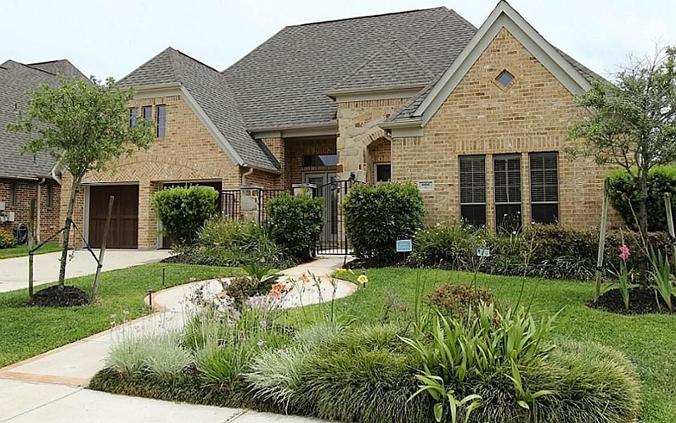 1st image of 6826 Arborwood Ln