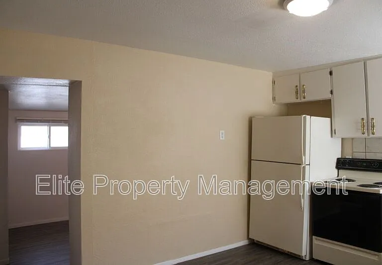 1026 W 13th St — Photo 9