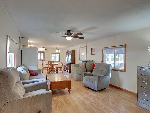 3rd image of 2110 Rainbow Ln