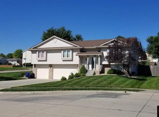 13406 S 37th Cir, Bellevue, NE 68123
