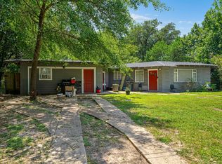 1415 20 1/2 St, Huntsville, TX 77340