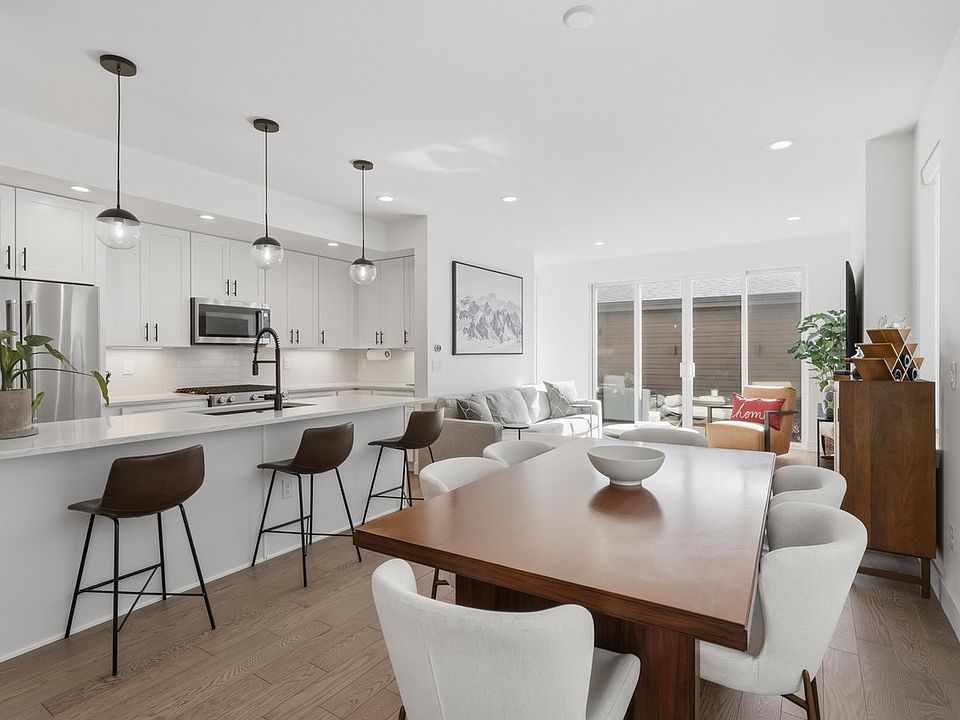 1st image of 1368 Yates St #2