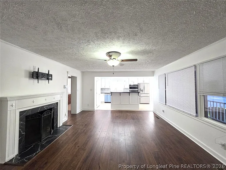 216 Country Club Dr — Photo 9