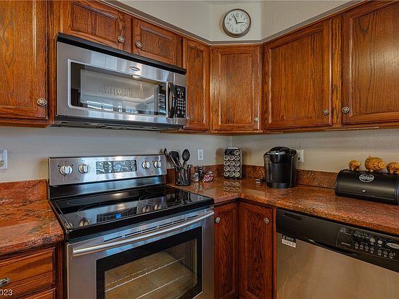 5th image of 5412 Cove Point Dr