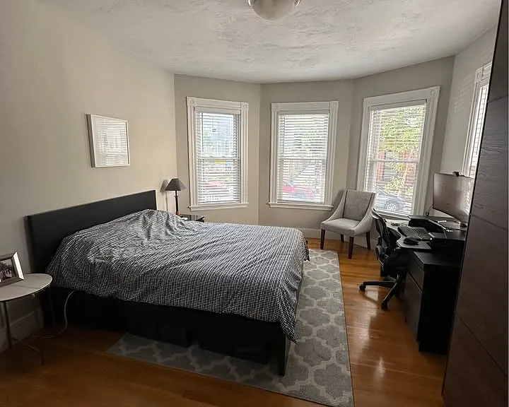 166 Glen St #1 — Photo 7