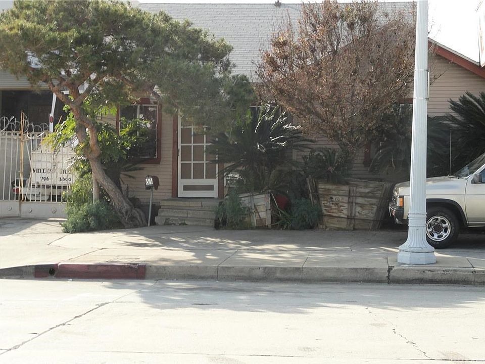 1st image of 61 N Altadena Dr