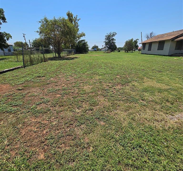 2nd image of 710 W Liveoak St #4