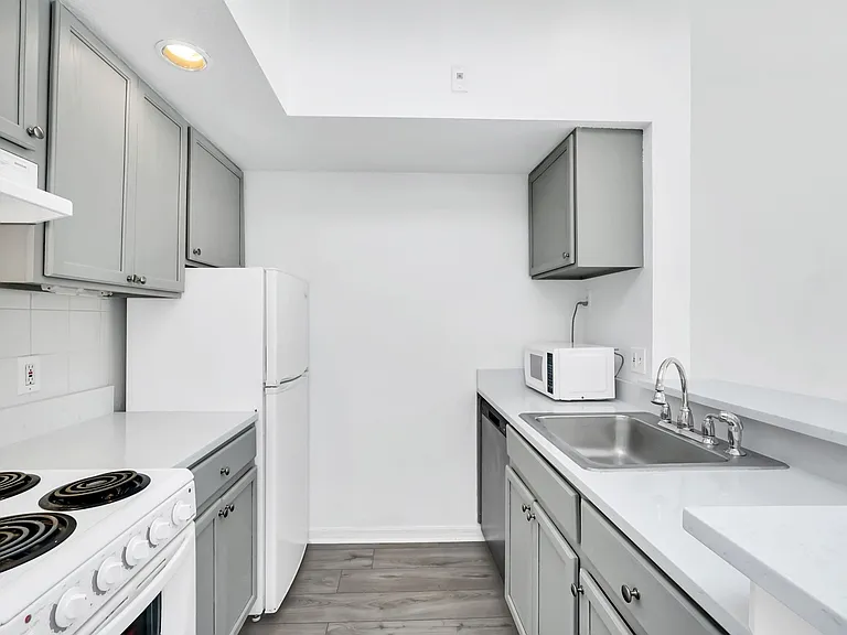 4505 Saint Georges Ct — Photo 13