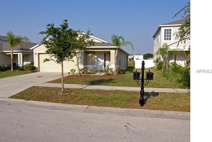 1st image of 7913 Carriage Pointe Dr