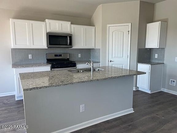 3rd image of 1609 Highland Dr