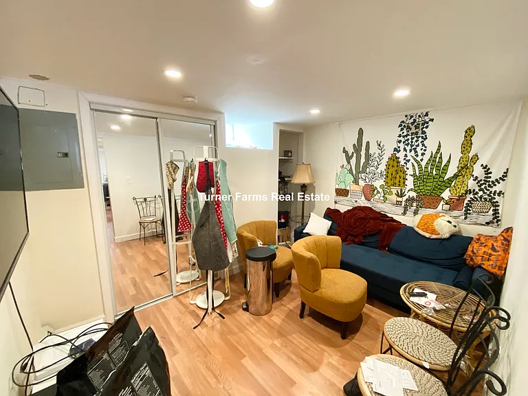 16 Greenwich St #161 — Photo 4