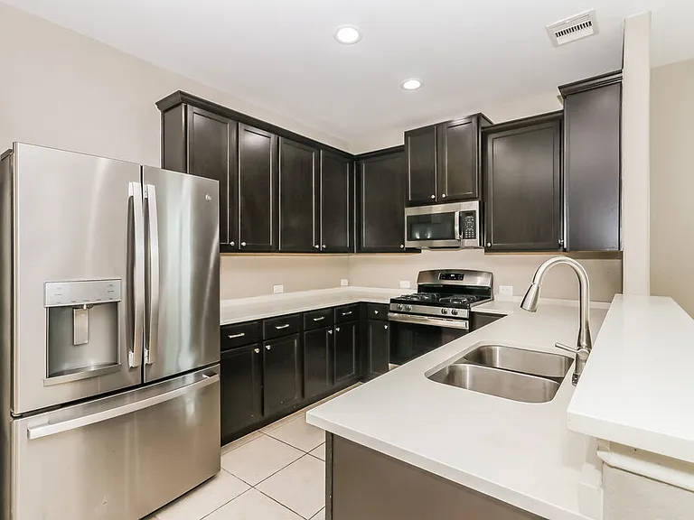 339 Sea Breeze Dr — Photo 8