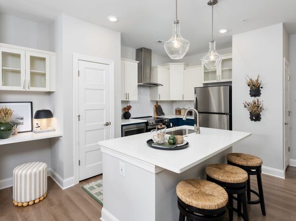 49 Lania Shore Way #22