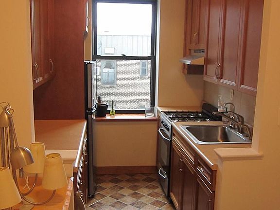 4th image of 2133 78th St #1