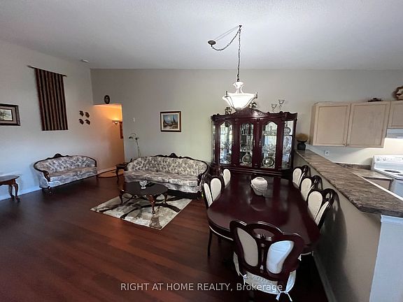 3rd image of 1487 Maple Ave #401