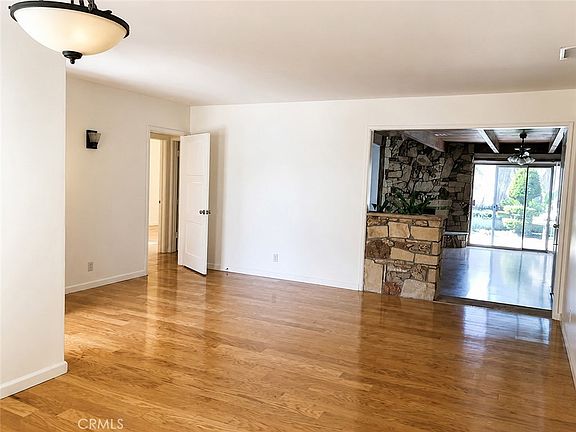 5th image of 4443 Jasmine Ave