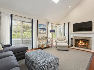39 Hale Ln, Darien, CT 06820
