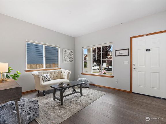 5th image of 11818 58th Avenue NE
