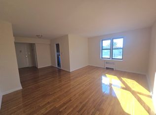 14220 84th Dr APT 6C, Jamaica, NY 11435
