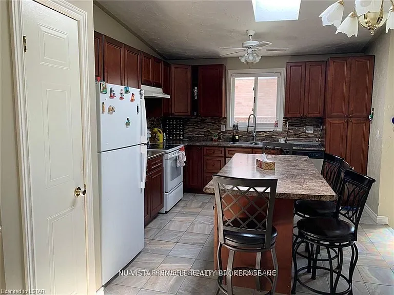 1263 Aldersbrook Rd — Photo 25