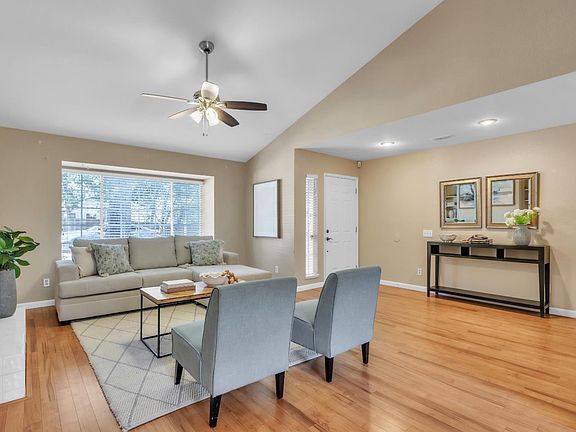 5th image of 21 Coyle Creek Cir